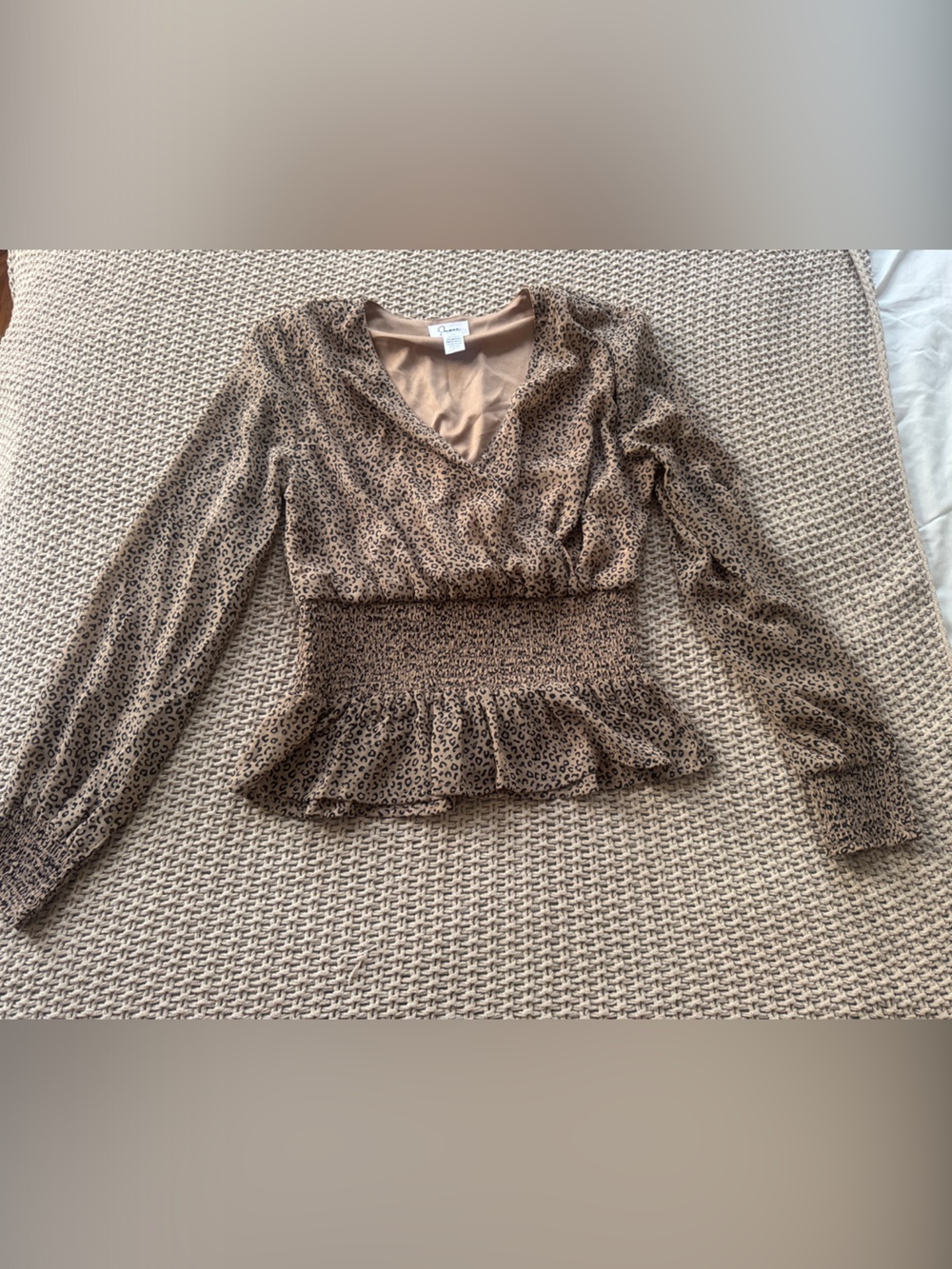 Leopard Print V-Neck Peplum Long Sleeve Top - Tan & Black